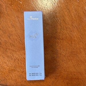 SkinMedica HA5 Lip System in Light Blue